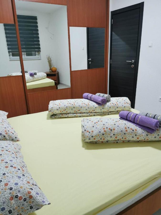 Guesthouse Nadia Senj  Exterior photo